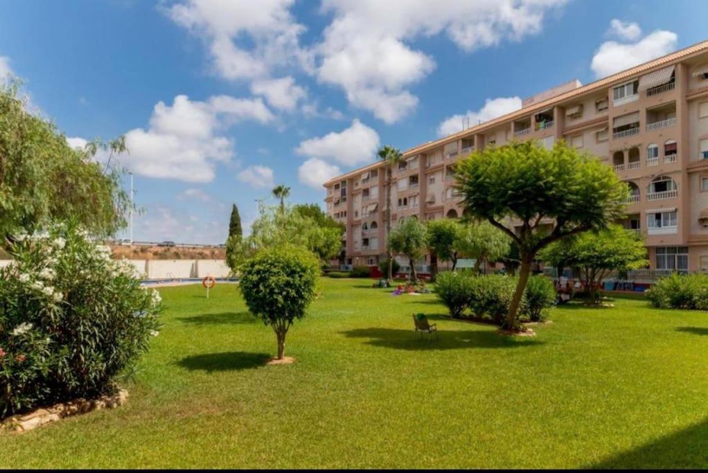 Casa Di Mateo With Garden View And Swimming Pool Appartement Torrevieja Buitenkant foto